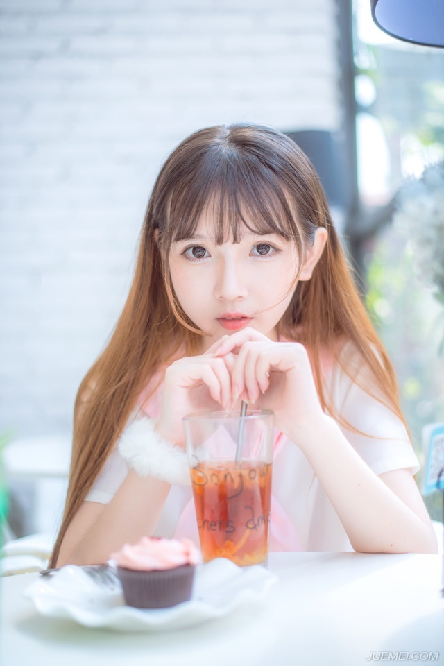 如果要在正确和善良中做选择，请选择善良。